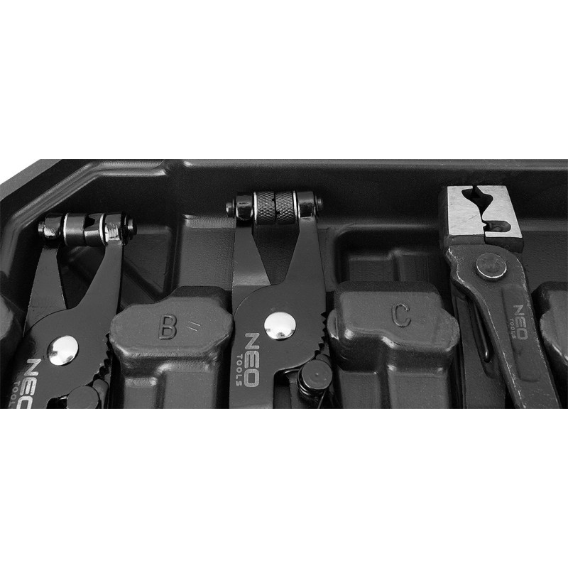 Набір інструментів Neo Tools 11-228 для роботи з проводами, шлангами та хомутами.