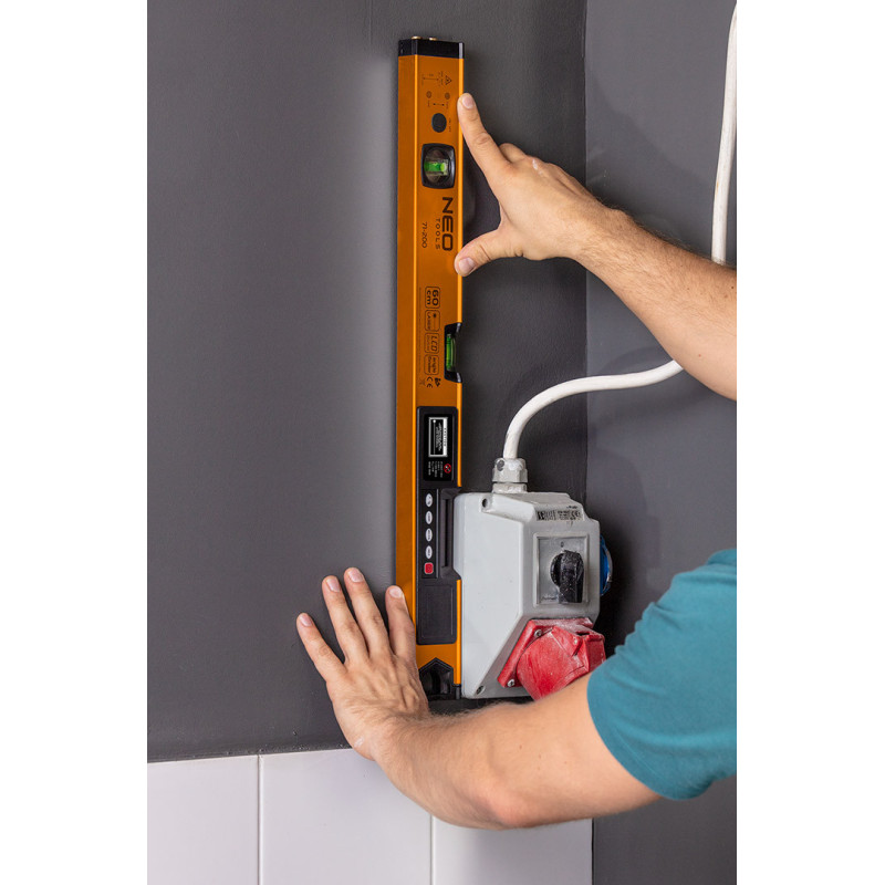 Електронний рівень NEO TOOLS 71-200, 60 см, алюмінієвий профіль, ЖК-дисплей, лазер
