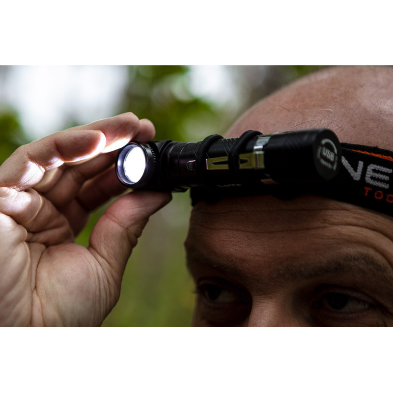 Налобний ліхтар з зумом Neo Tools 99-026, CREE XML T6, 10 Вт, дальність 150 м