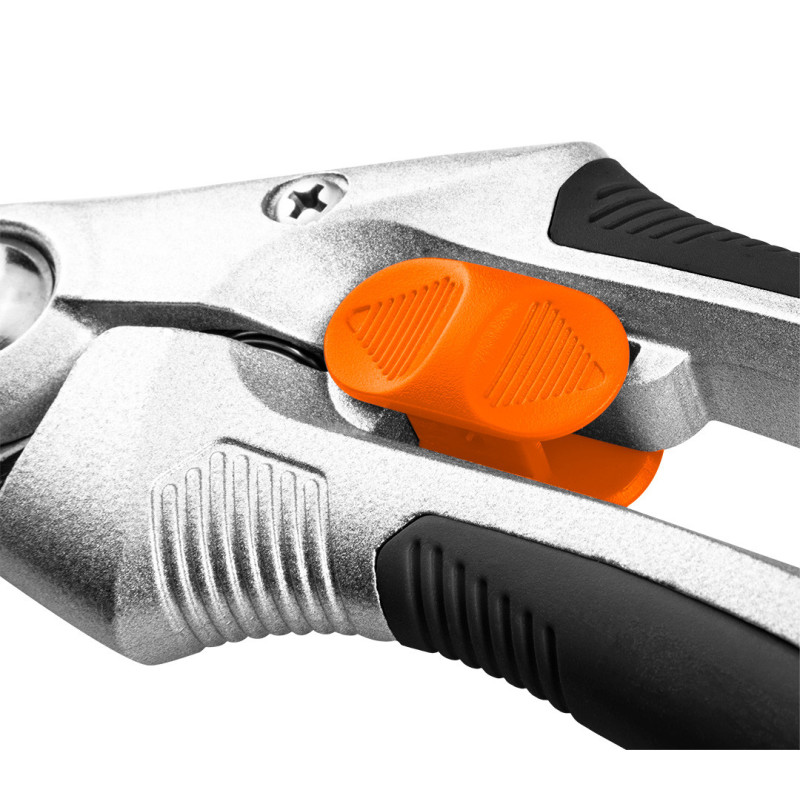 Сектор для саду Neo Tools, арт. 15-212 – 210 мм, обрізка гілок і пагонів
